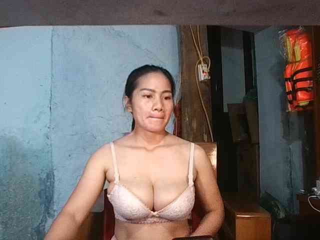 EllaShow93 webcam