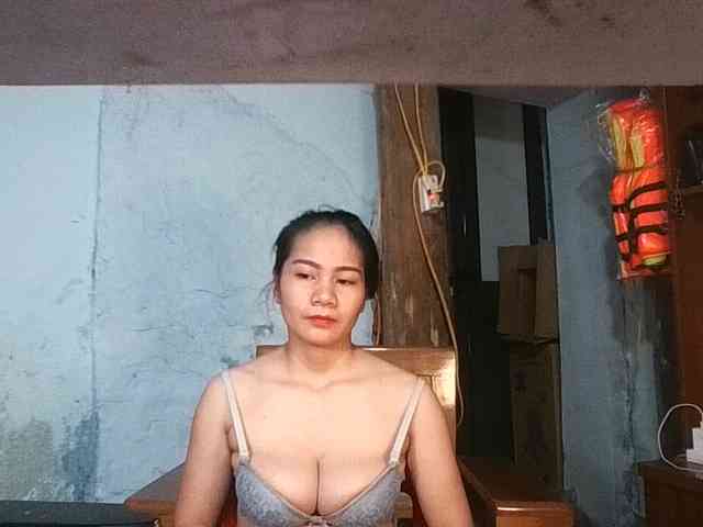 EllaShow93 webcam