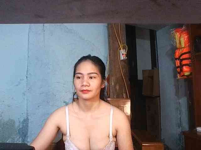 EllaShow93 webcam