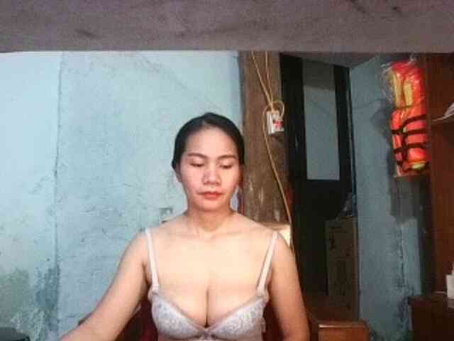 EllaShow93 webcam