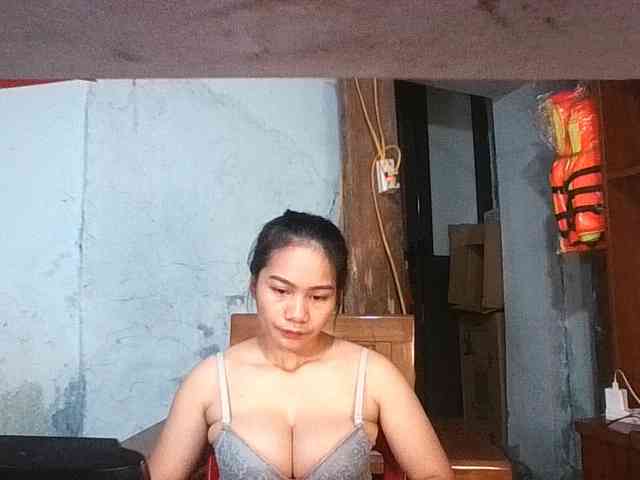 EllaShow93 webcam