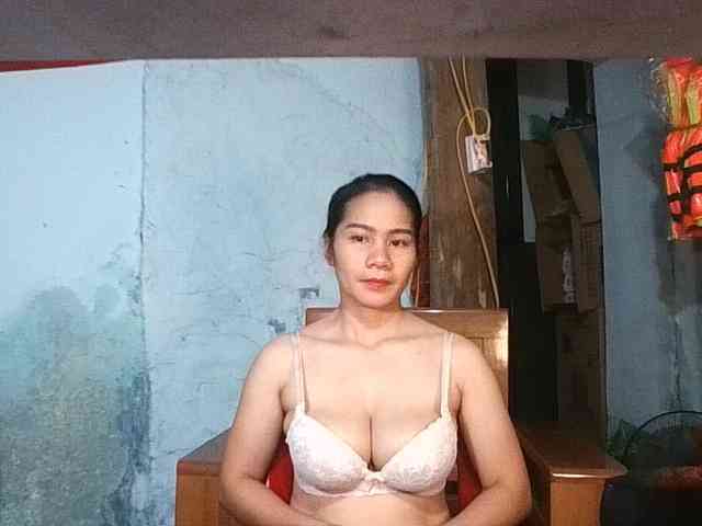 EllaShow93 webcam