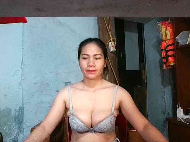 EllaShow93 webcam