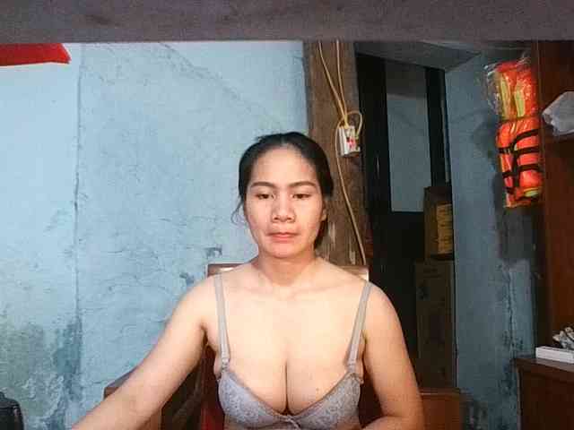 EllaShow93 webcam