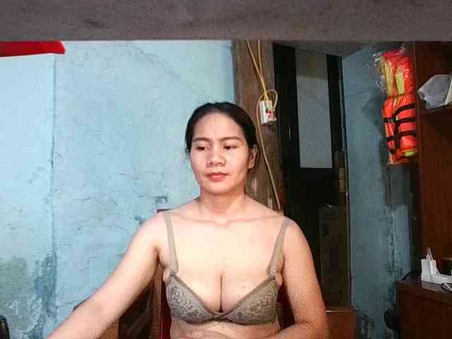 EllaShow93 webcam