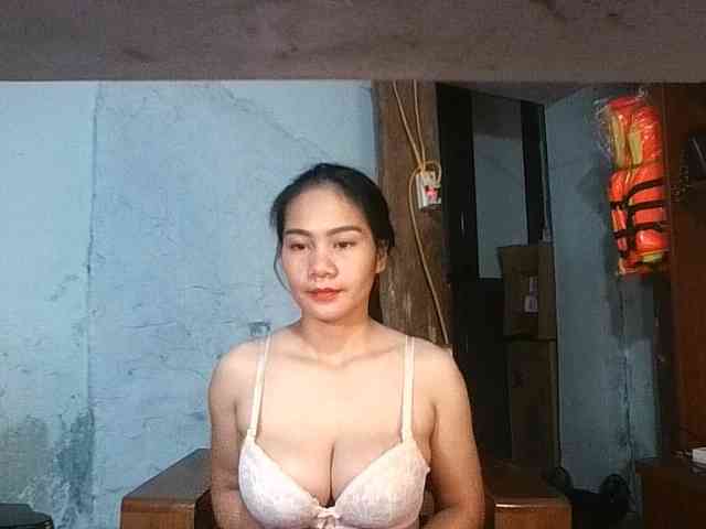 EllaShow93 webcam