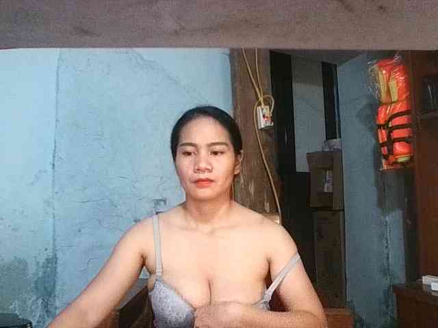 EllaShow93 webcam