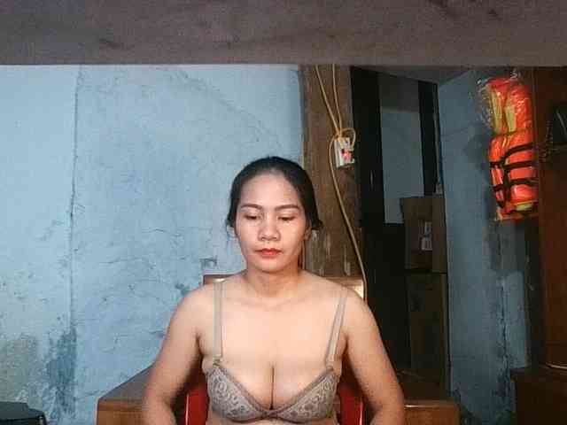 EllaShow93 webcam