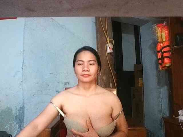 EllaShow93 webcam
