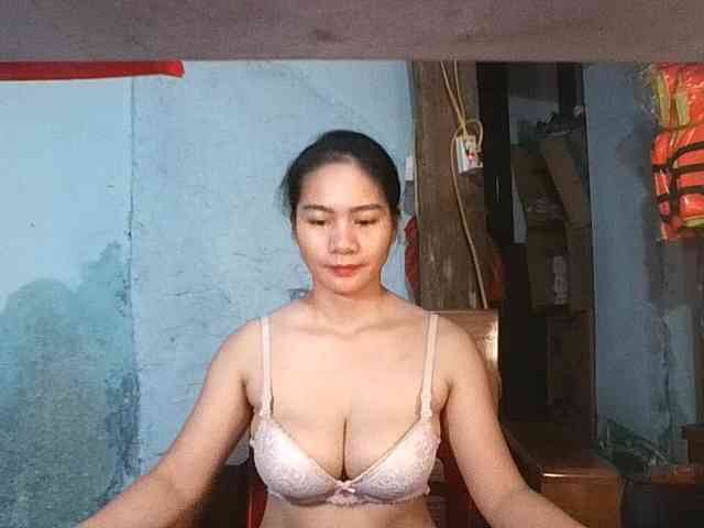 EllaShow93 webcam