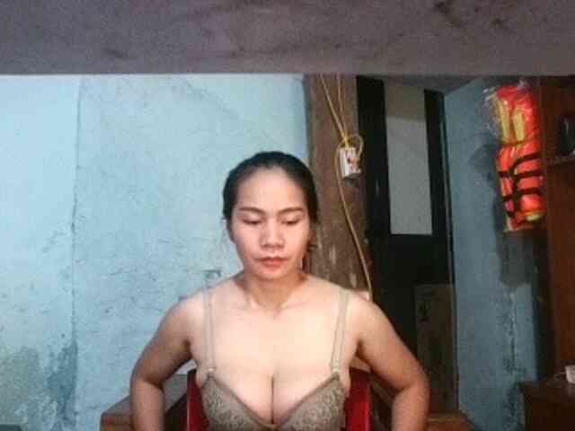 EllaShow93 webcam