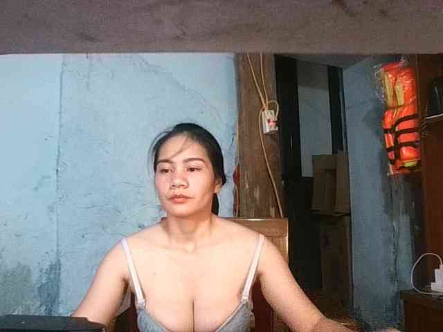 EllaShow93 webcam