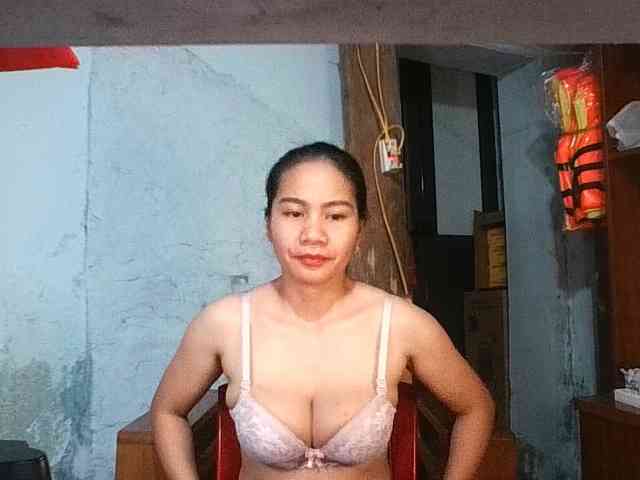 EllaShow93 webcam