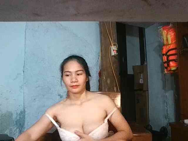 EllaShow93 webcam