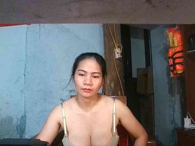 EllaShow93 webcam