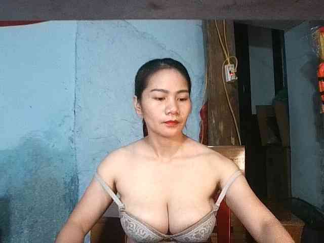 EllaShow93 webcam