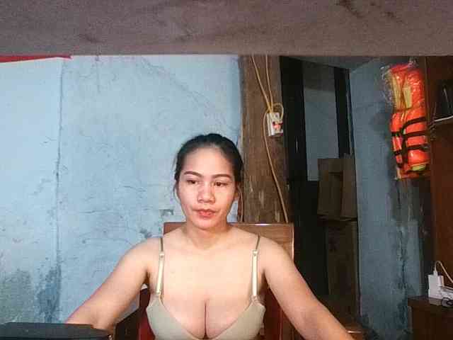 EllaShow93 webcam