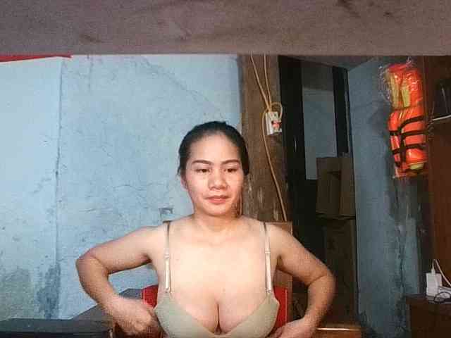 EllaShow93 webcam