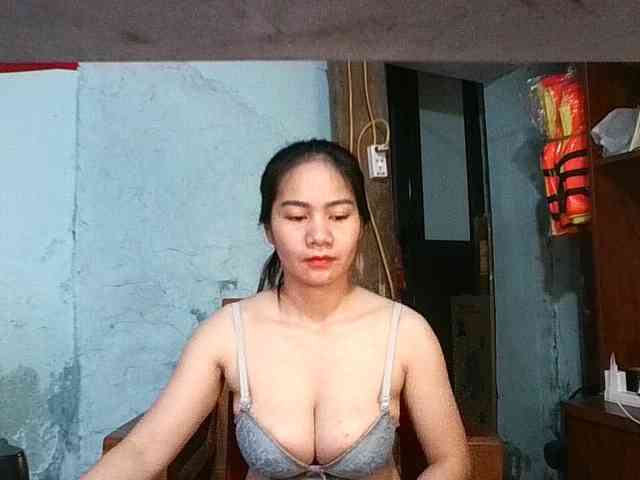 EllaShow93 webcam