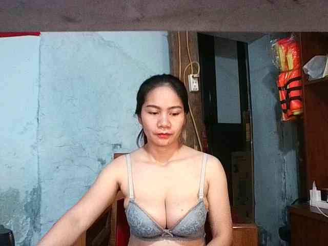 EllaShow93 webcam