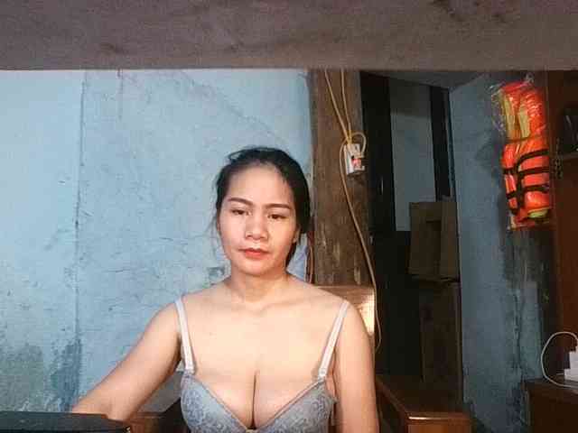 EllaShow93 webcam