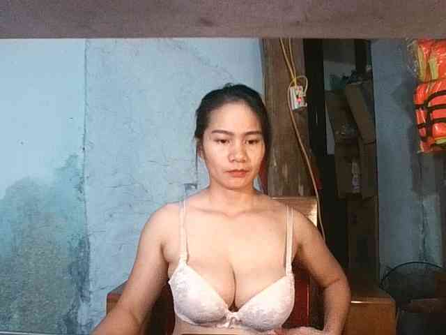 EllaShow93 webcam