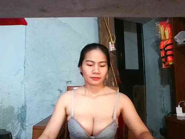 EllaShow93 webcam