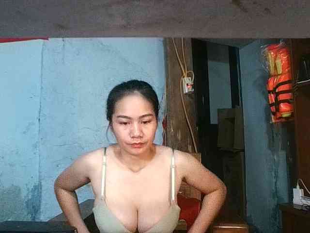 EllaShow93 webcam