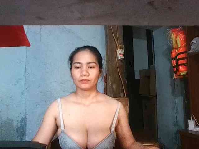 EllaShow93 webcam