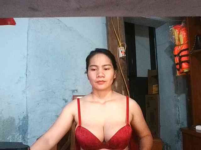 EllaShow93 webcam