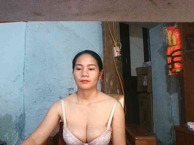 EllaShow93 webcam
