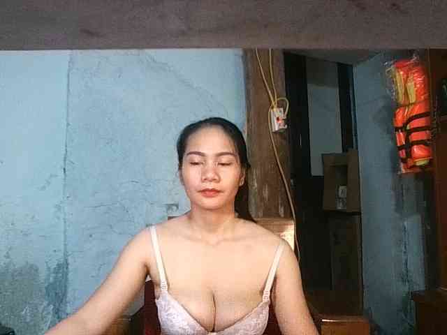 EllaShow93 webcam