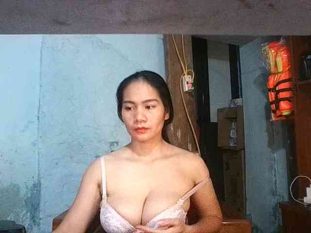 EllaShow93 webcam
