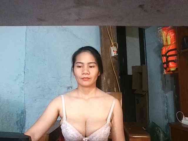 EllaShow93 webcam