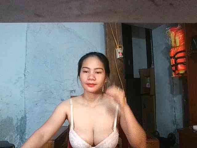EllaShow93 webcam