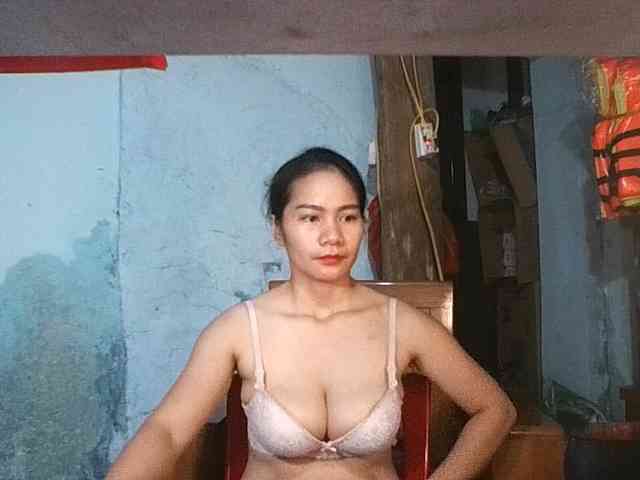 EllaShow93 webcam