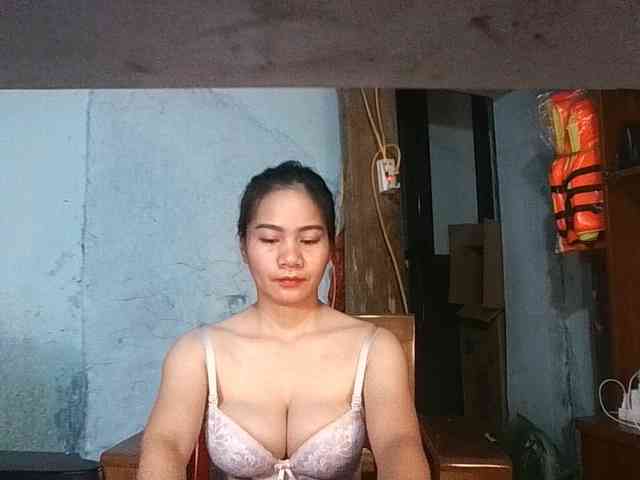 EllaShow93 webcam