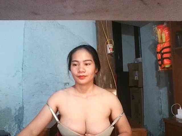 EllaShow93 webcam