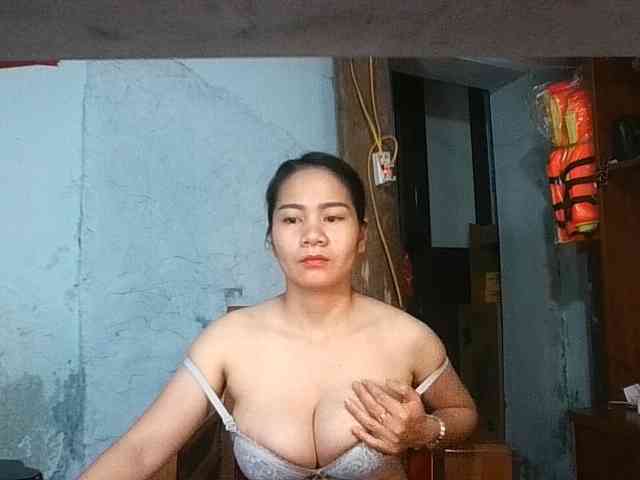 EllaShow93 webcam