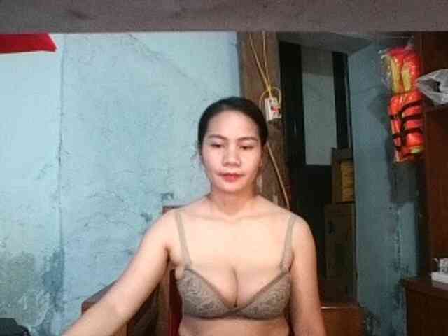 EllaShow93 webcam