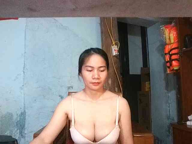 EllaShow93 webcam