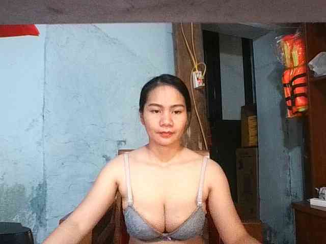 EllaShow93 webcam