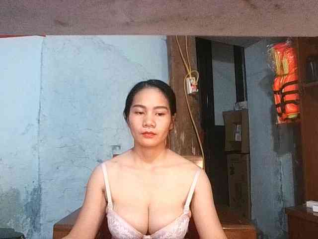 EllaShow93 webcam