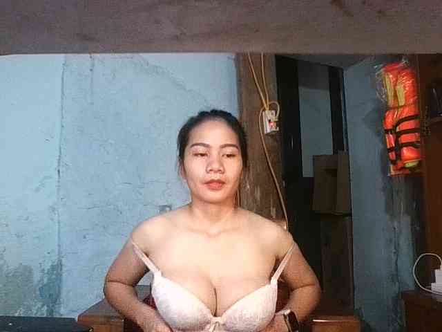 EllaShow93 webcam
