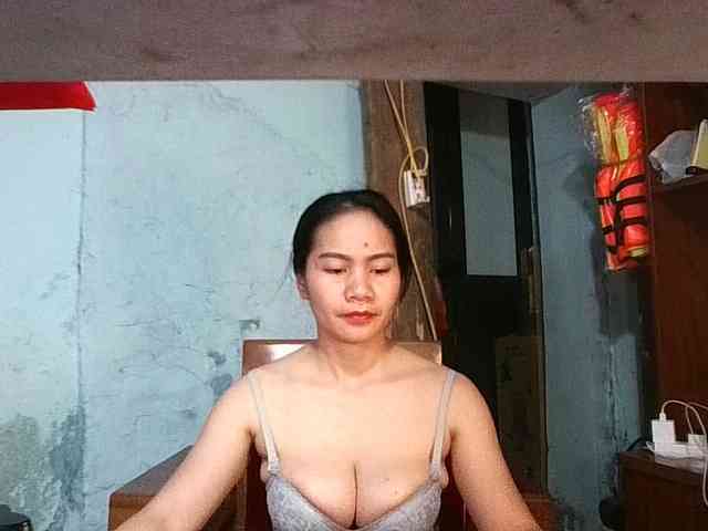 EllaShow93 webcam
