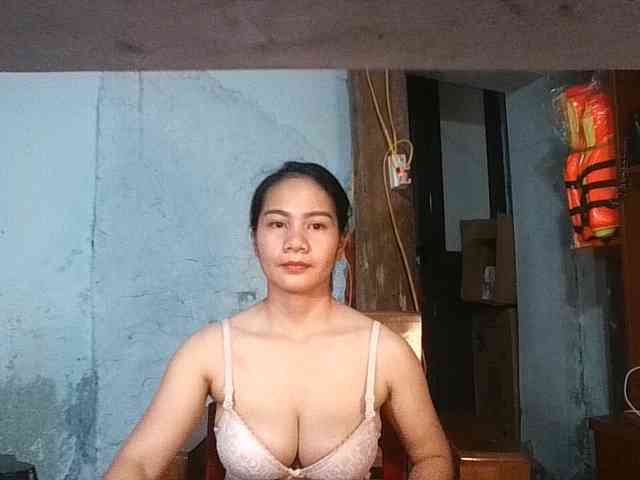 EllaShow93 webcam