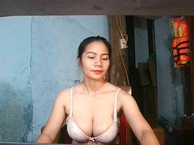 EllaShow93 webcam