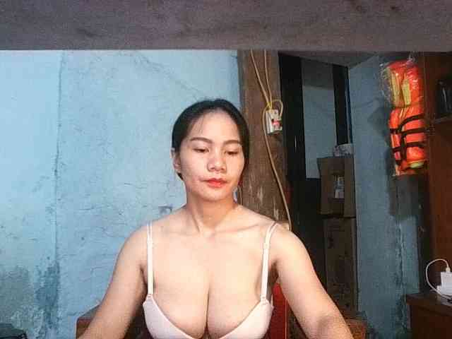 EllaShow93 webcam