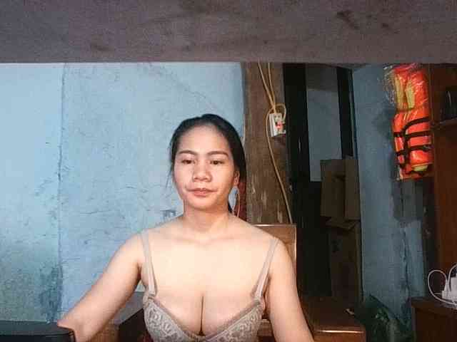 EllaShow93 webcam
