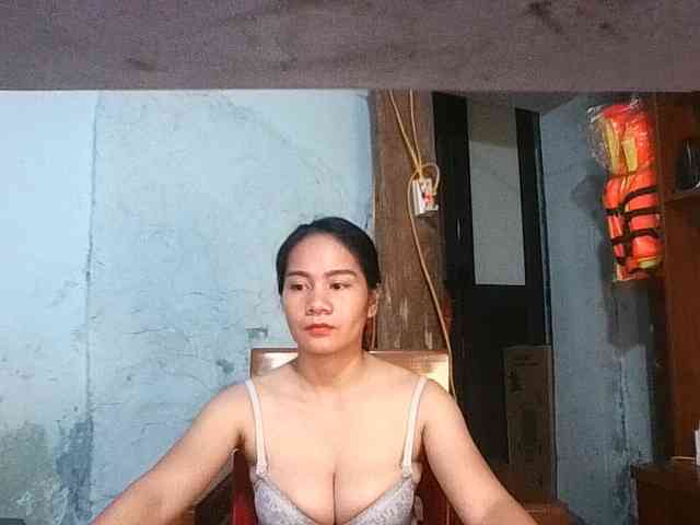 EllaShow93 webcam